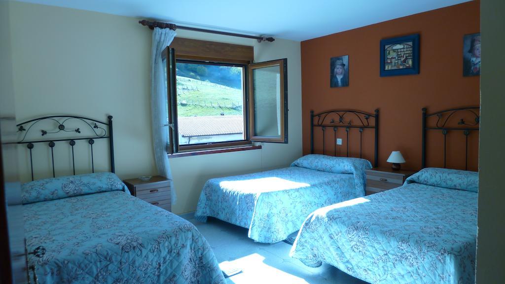 Treselcorral Hotel Sotres Room photo